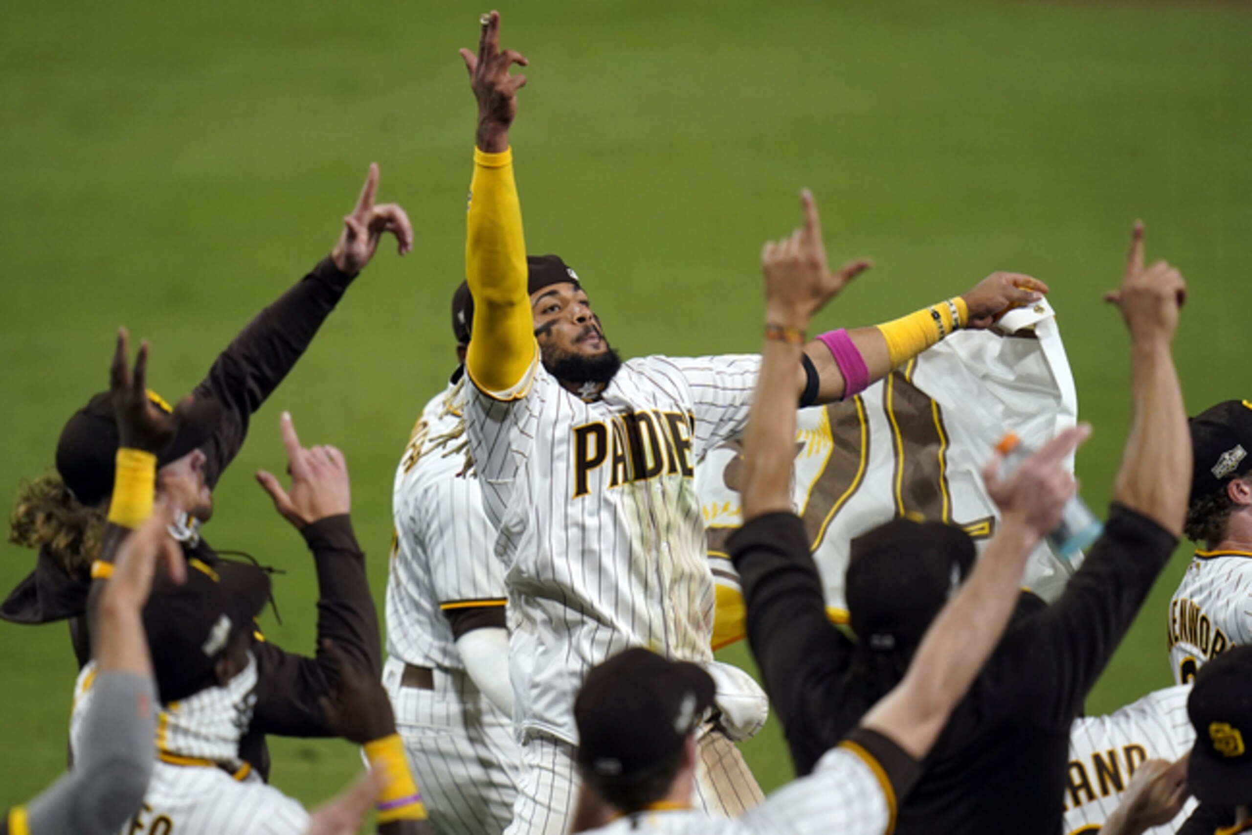Hot takes for the San Diego Padres, and more!