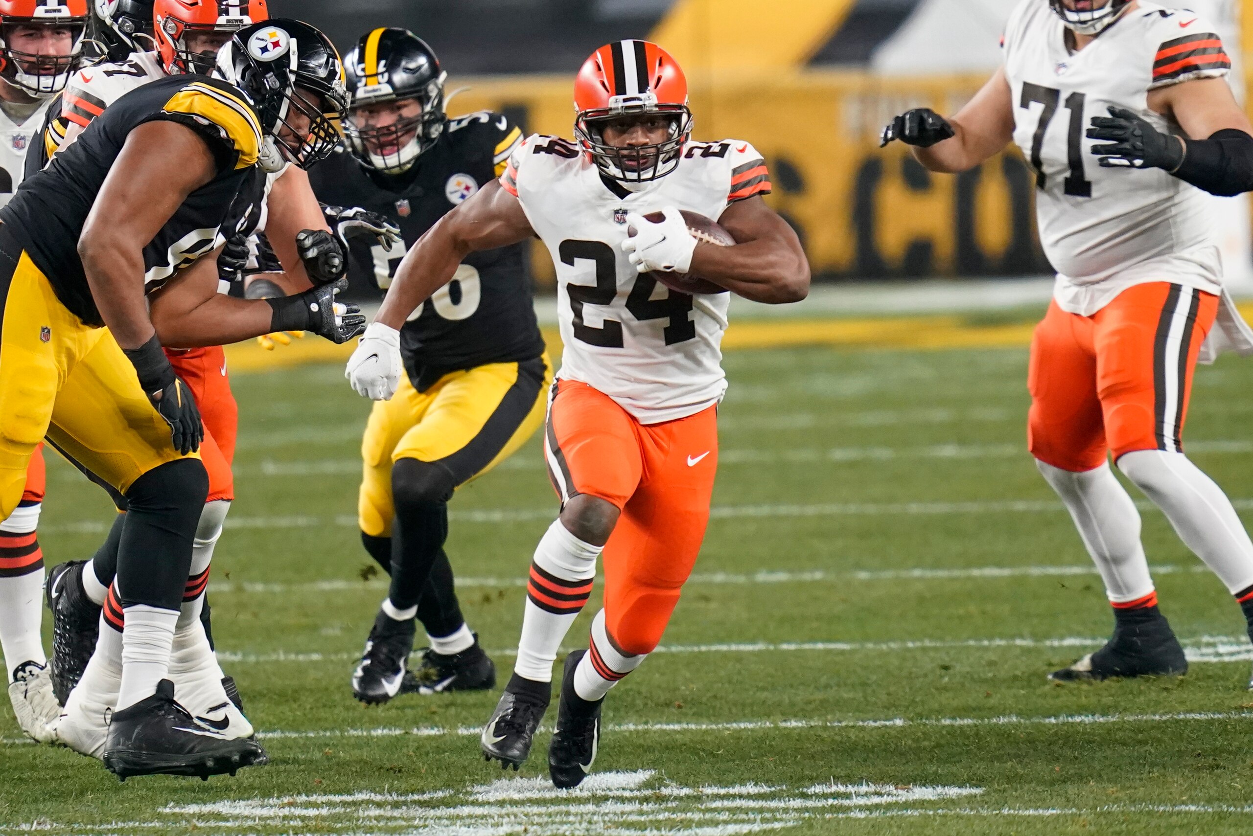 Cleveland Browns running back Nick Chubb