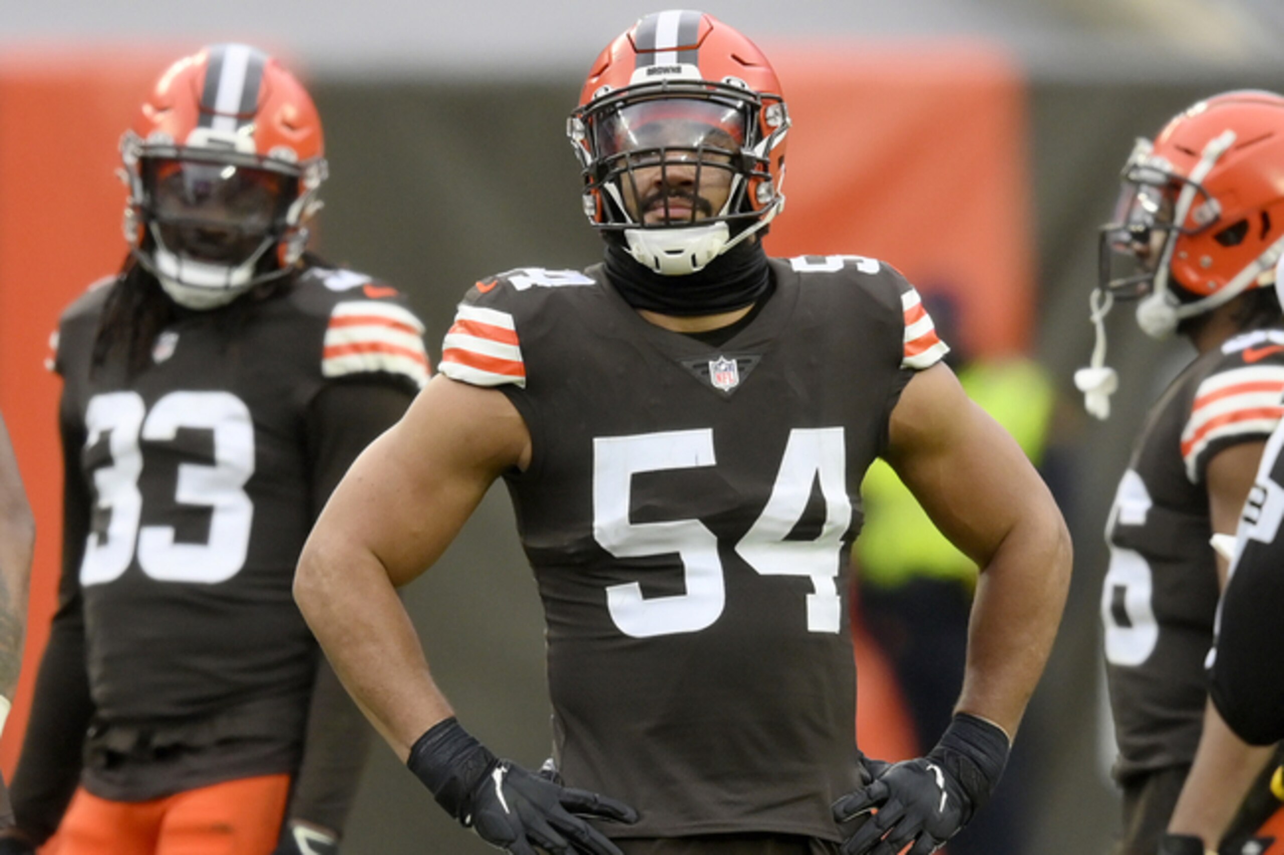 Cleveland Browns edge-rusher Olivier Vernon Cleveland Browns edge-rusher Olivier Vernon