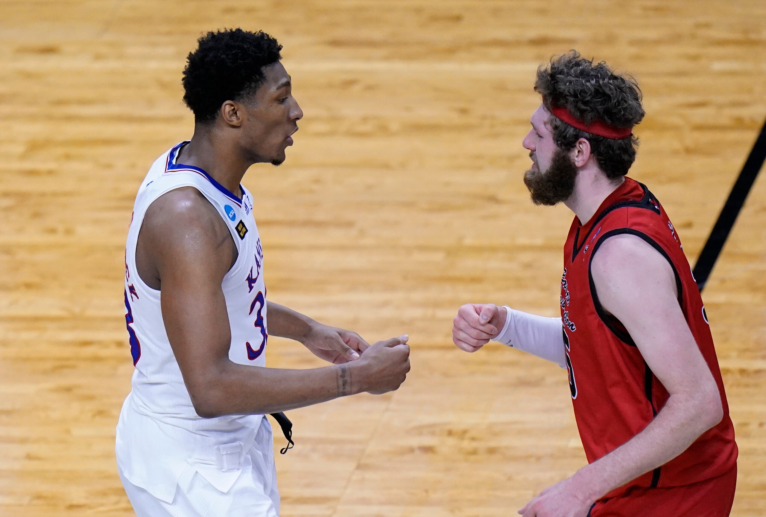 Kansas' David McCormack and Eastern Washington's Tanner Groves