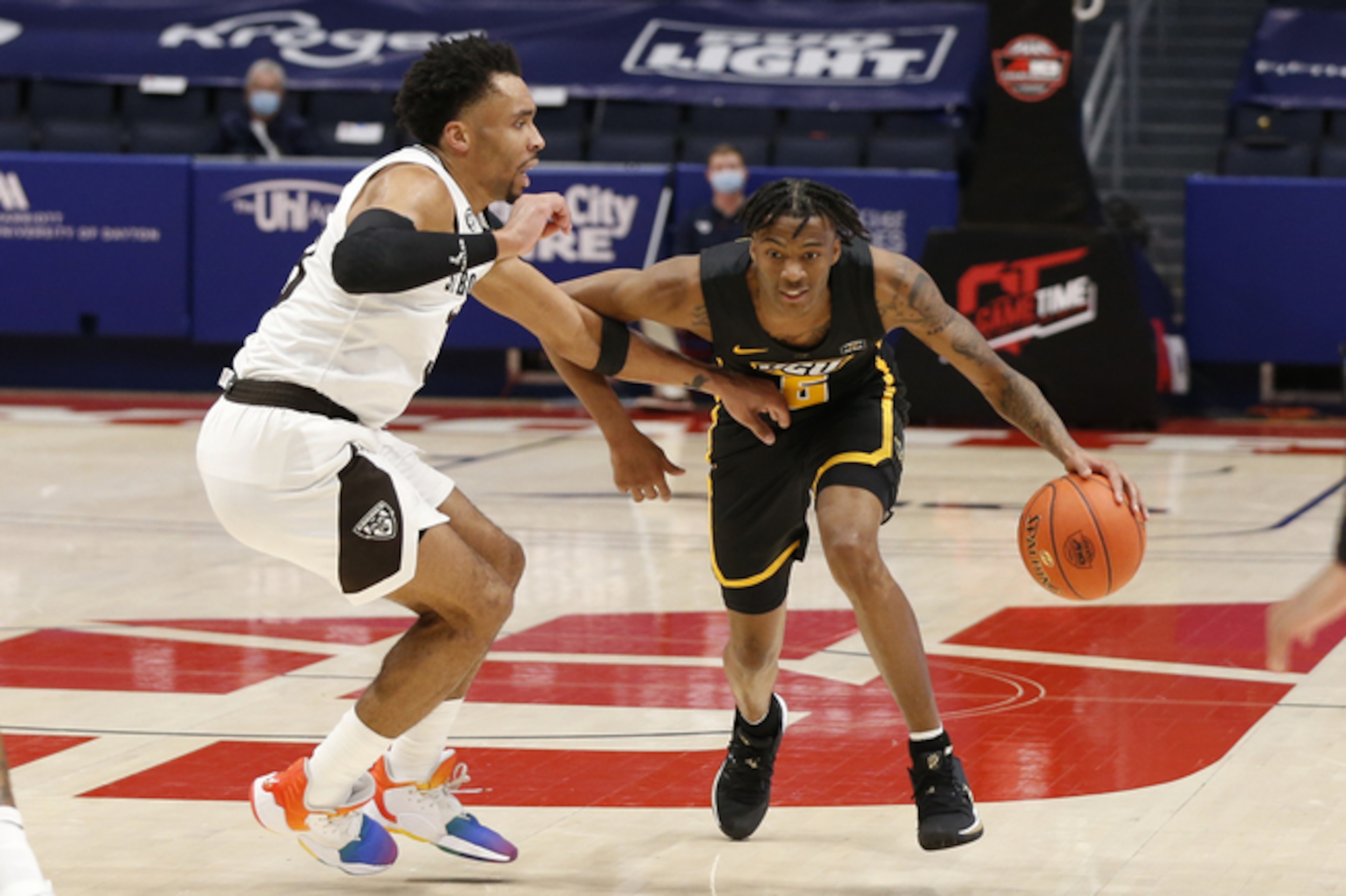 VCU's Nah'Shon Hyland (right) VCU's Nah'Shon Hyland (right)