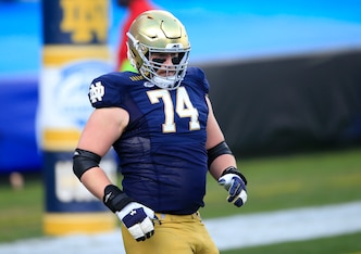 Notre Dame left tackle Liam Eichenberg