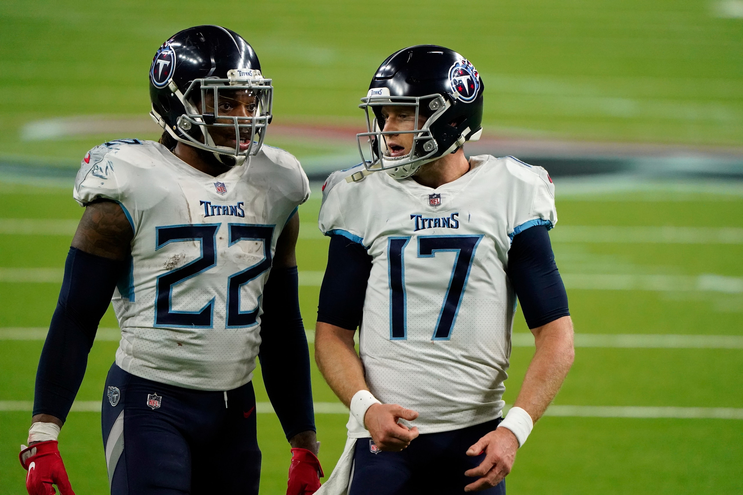 Tennessee Titans running back Derrick Henry (left) and quarterback Ryan Tannehill (right)