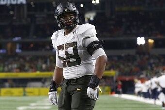 Oregon offensive tackle Penei Sewell