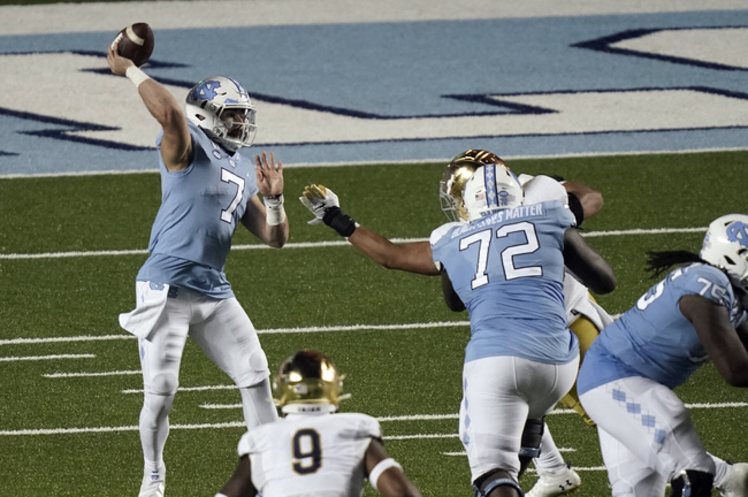 North Carolina quarterback Sam Howell