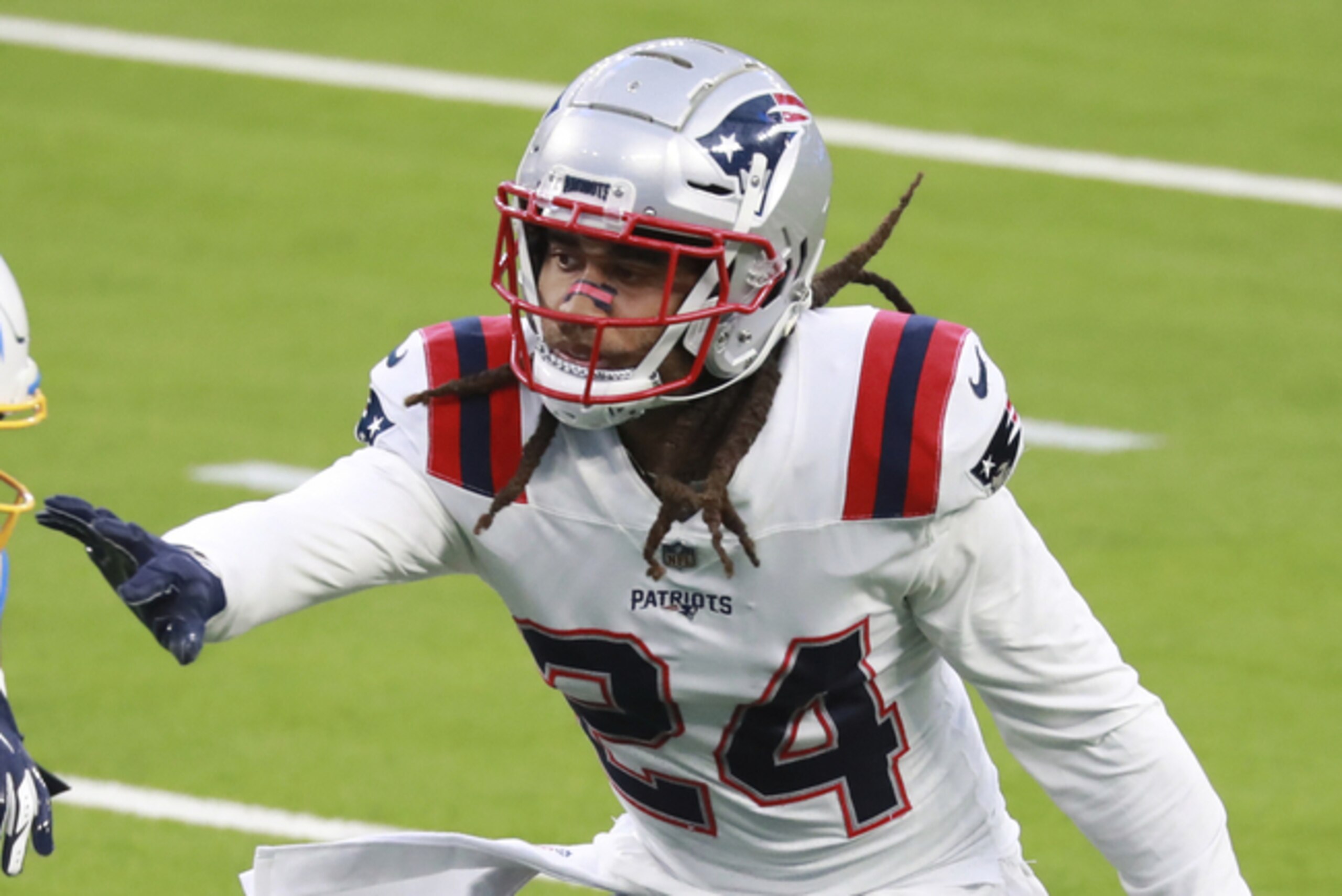 Should Stephon Gilmore be a priority for the Patriots?