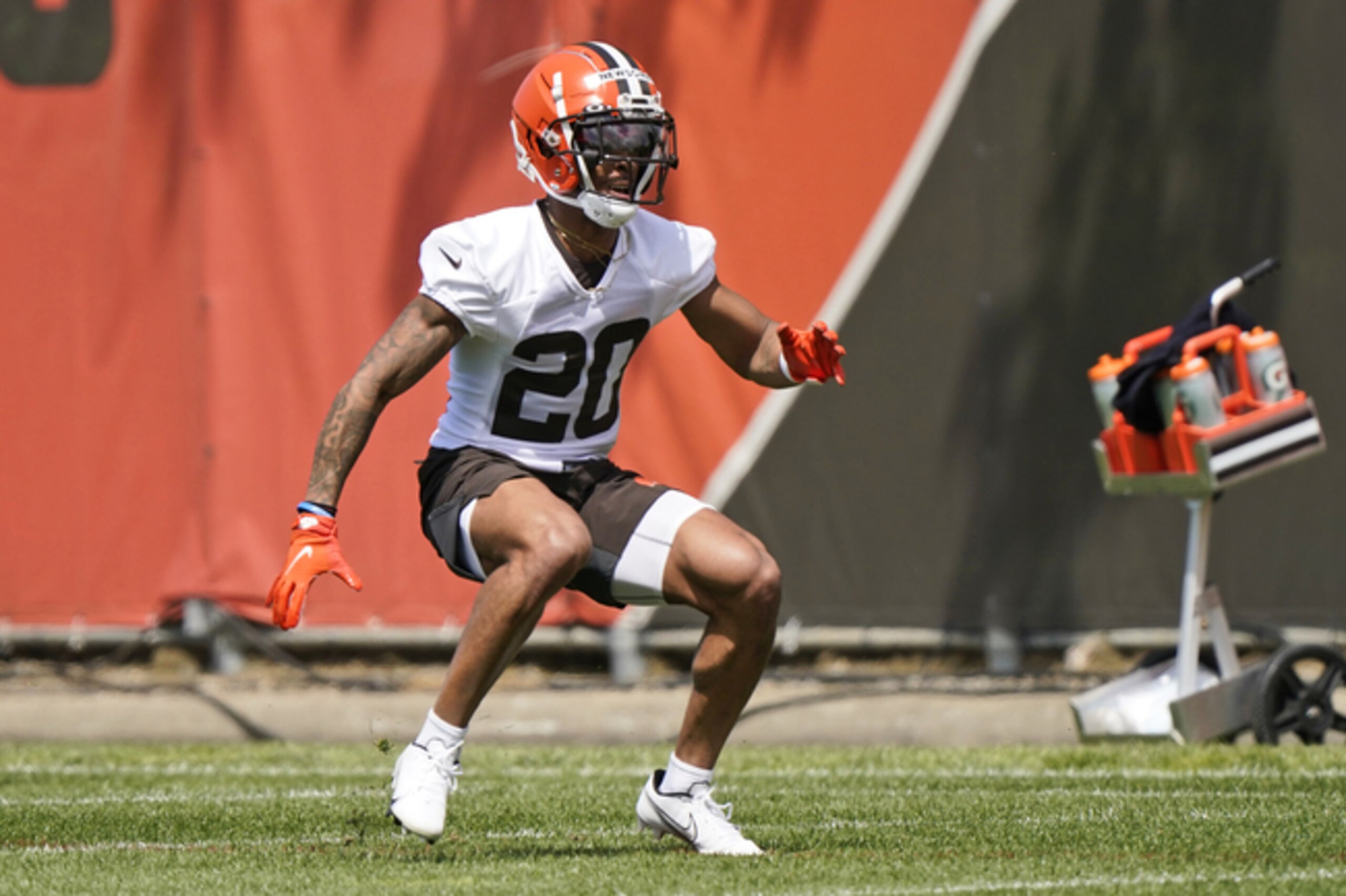 Cornerback Greg Newsome II
