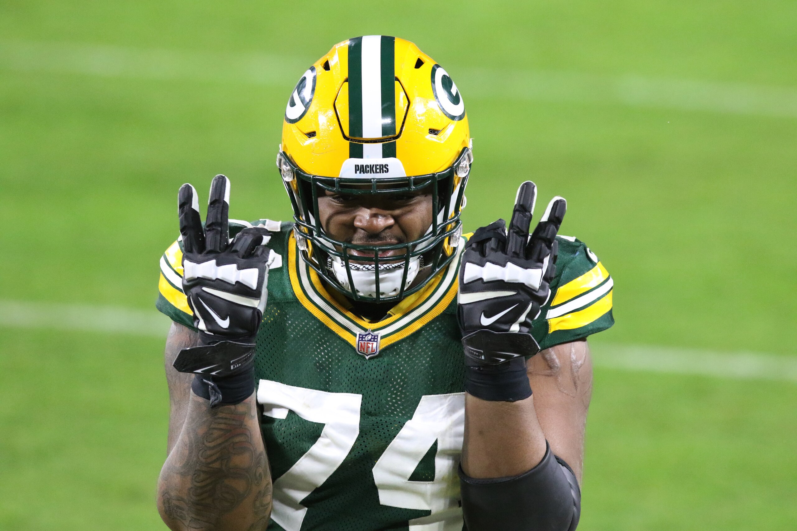 Offensive lineman Elgton Jenkins