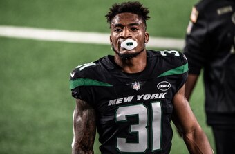 Cornerback Blessuan Austin