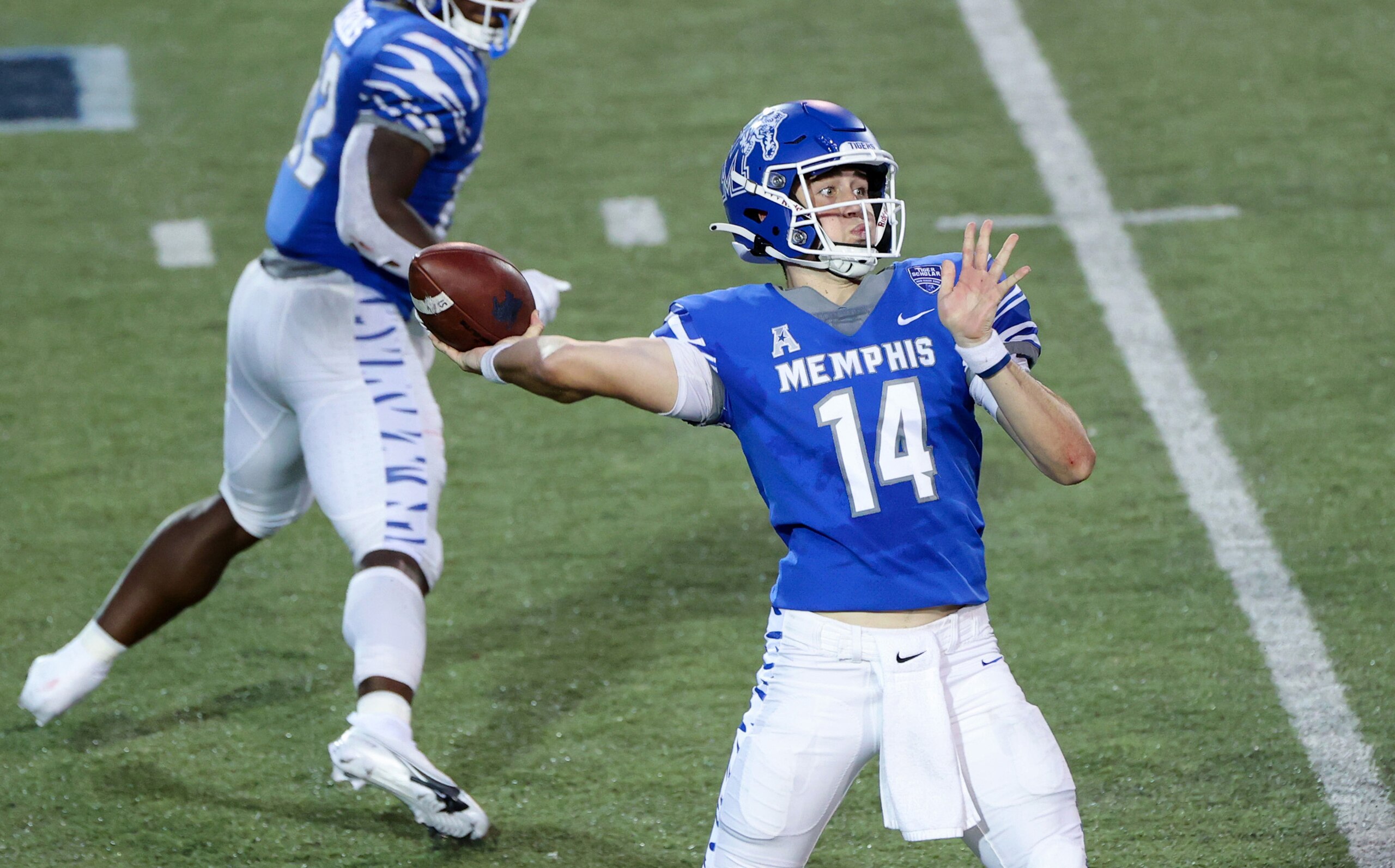 Memphis QB Seth Henigan
