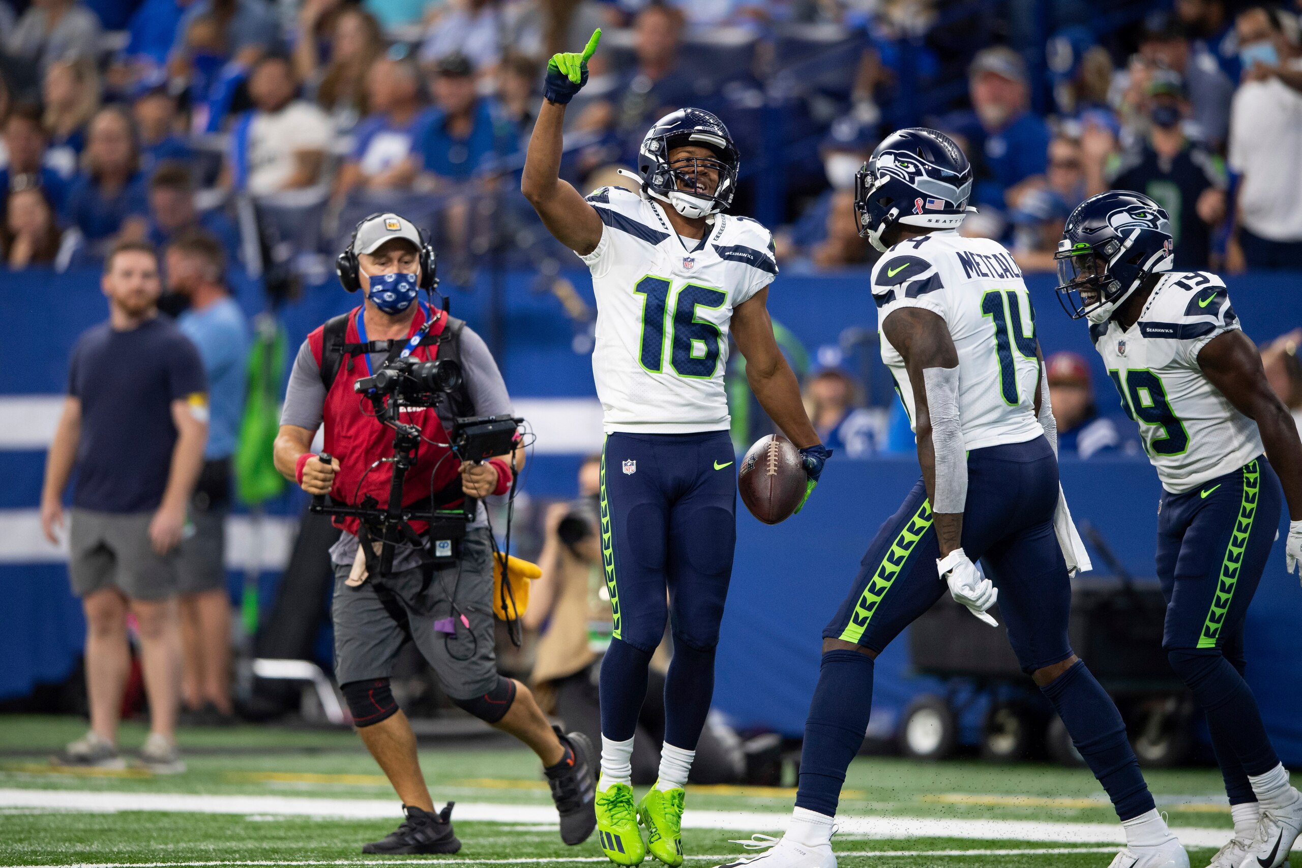 Seahawks WRs Tyler Lockett (left) and D.K. Metcalf (right) Seahawks WRs Tyler Lockett (left) and D.K. Metcalf (right)