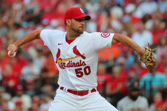 Adam Wainwright in the St. Louis Cardinals home jersey.