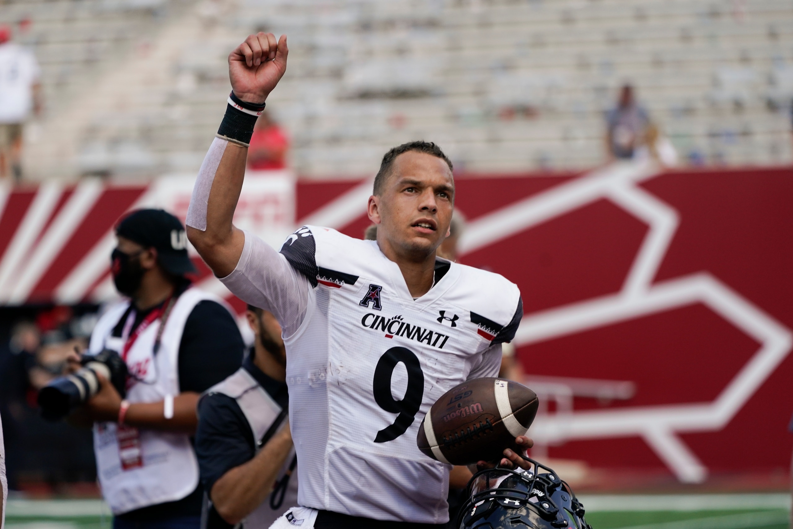 Cincinnati QB Desmond Ridder