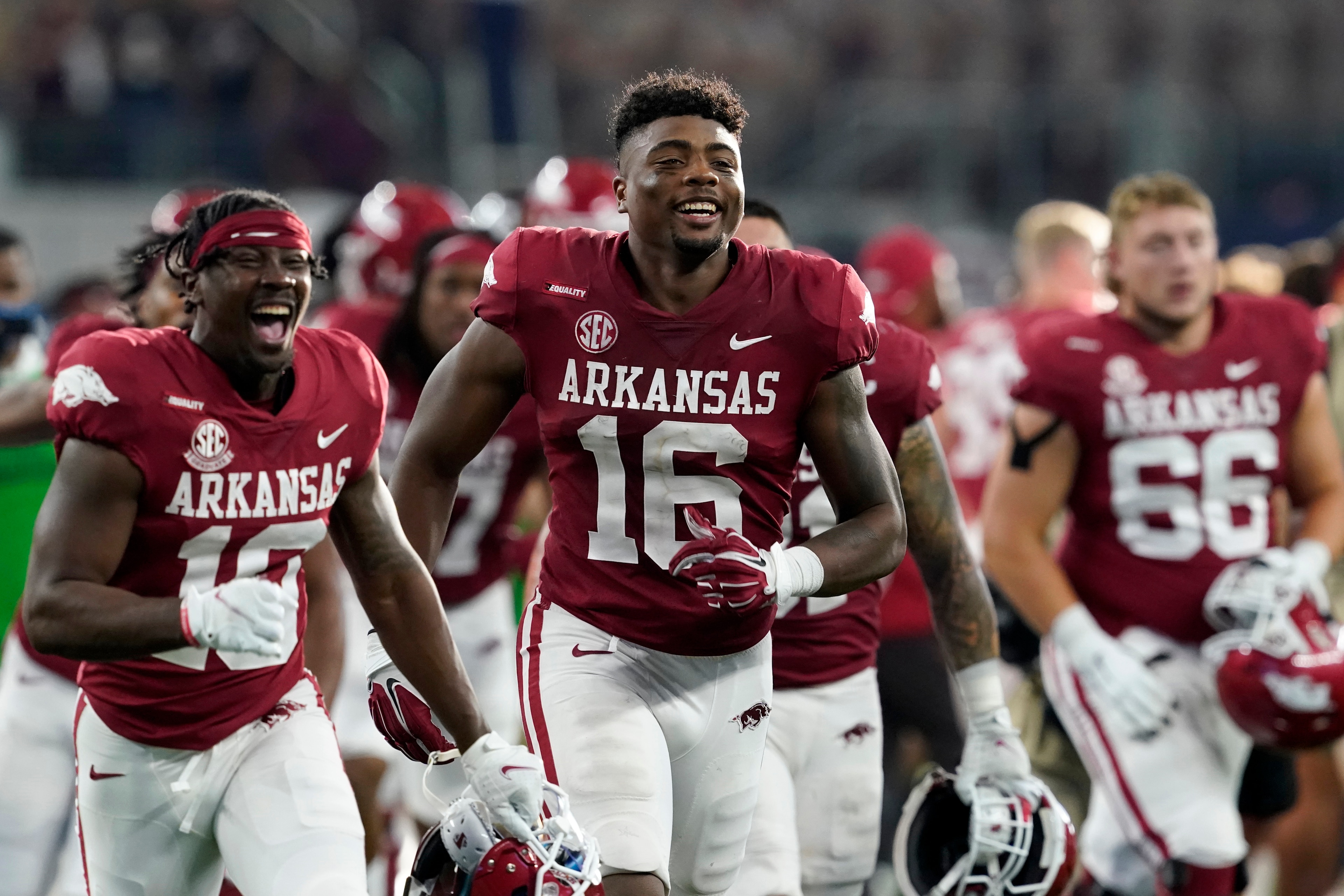 Arkansas WR Treylon Burks (16)