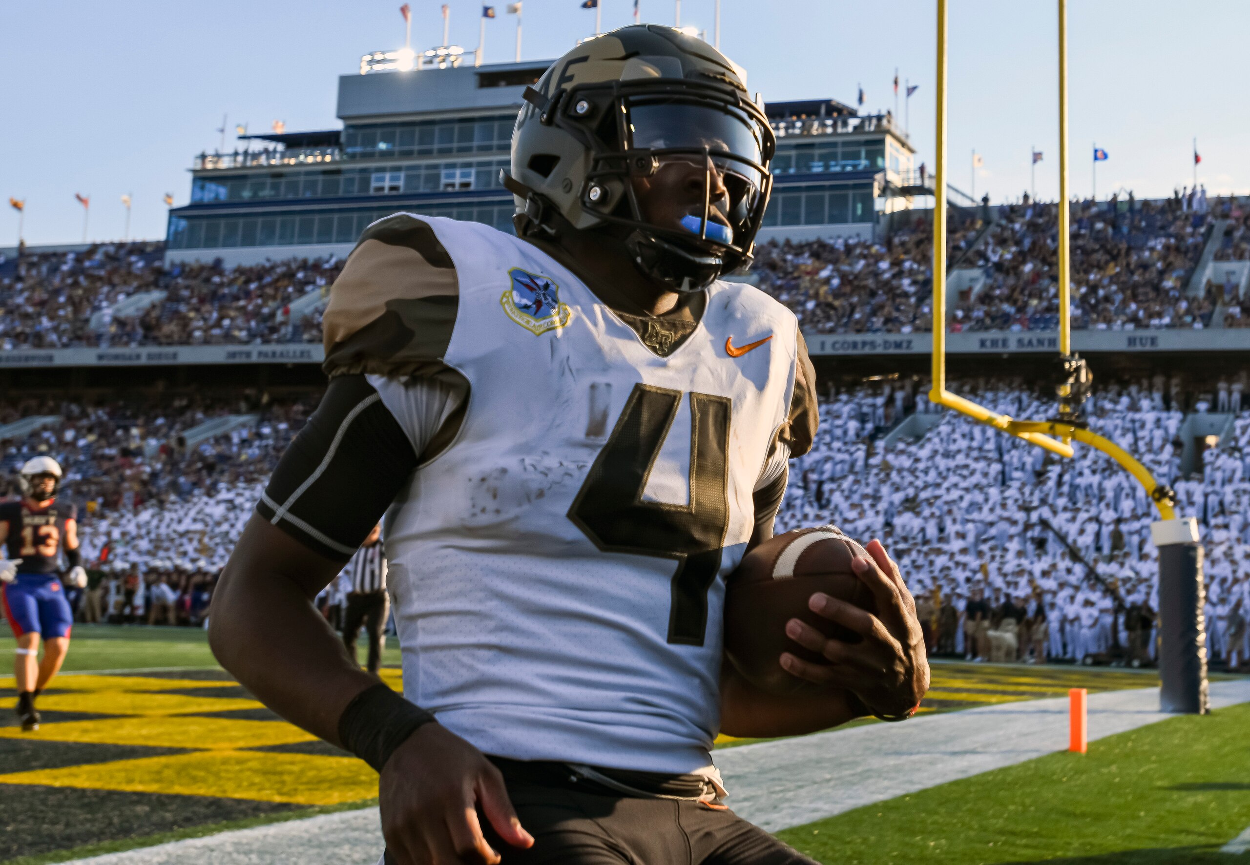 Air Force QB Haaziq Daniels