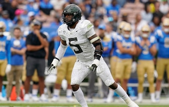 Oregon EDGE rusher Kayvon Thibodeaux