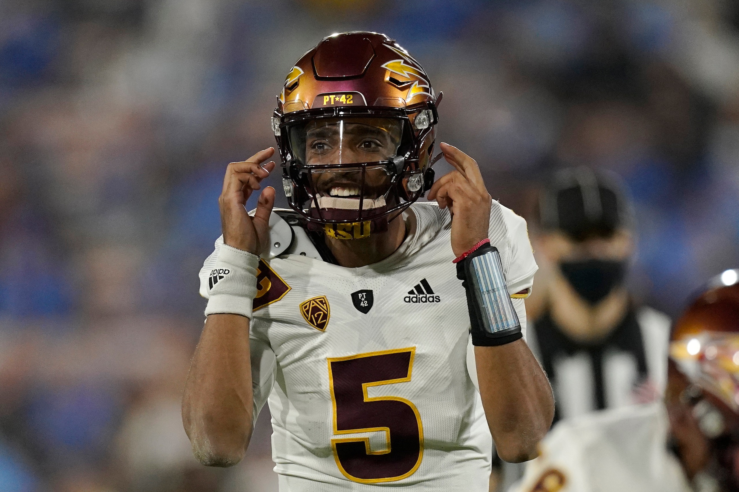 Arizona State QB Jayden Daniels