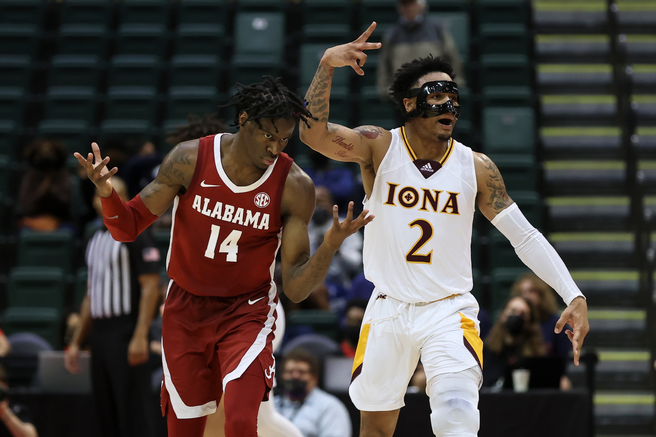 Iona's Elijah Joiner and Alabama's Keon Ellis