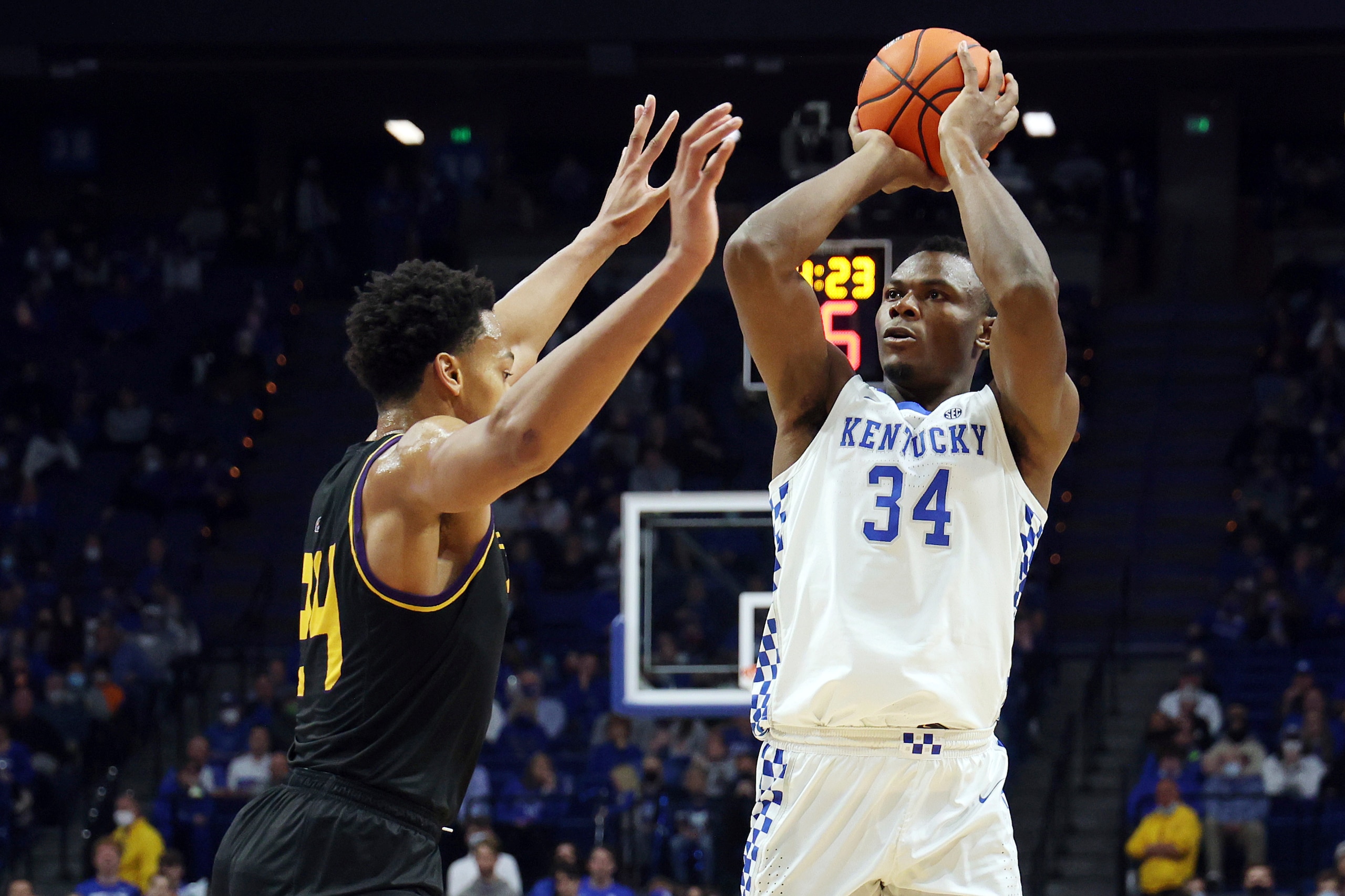 Kentucky's Oscar Tshiebwe