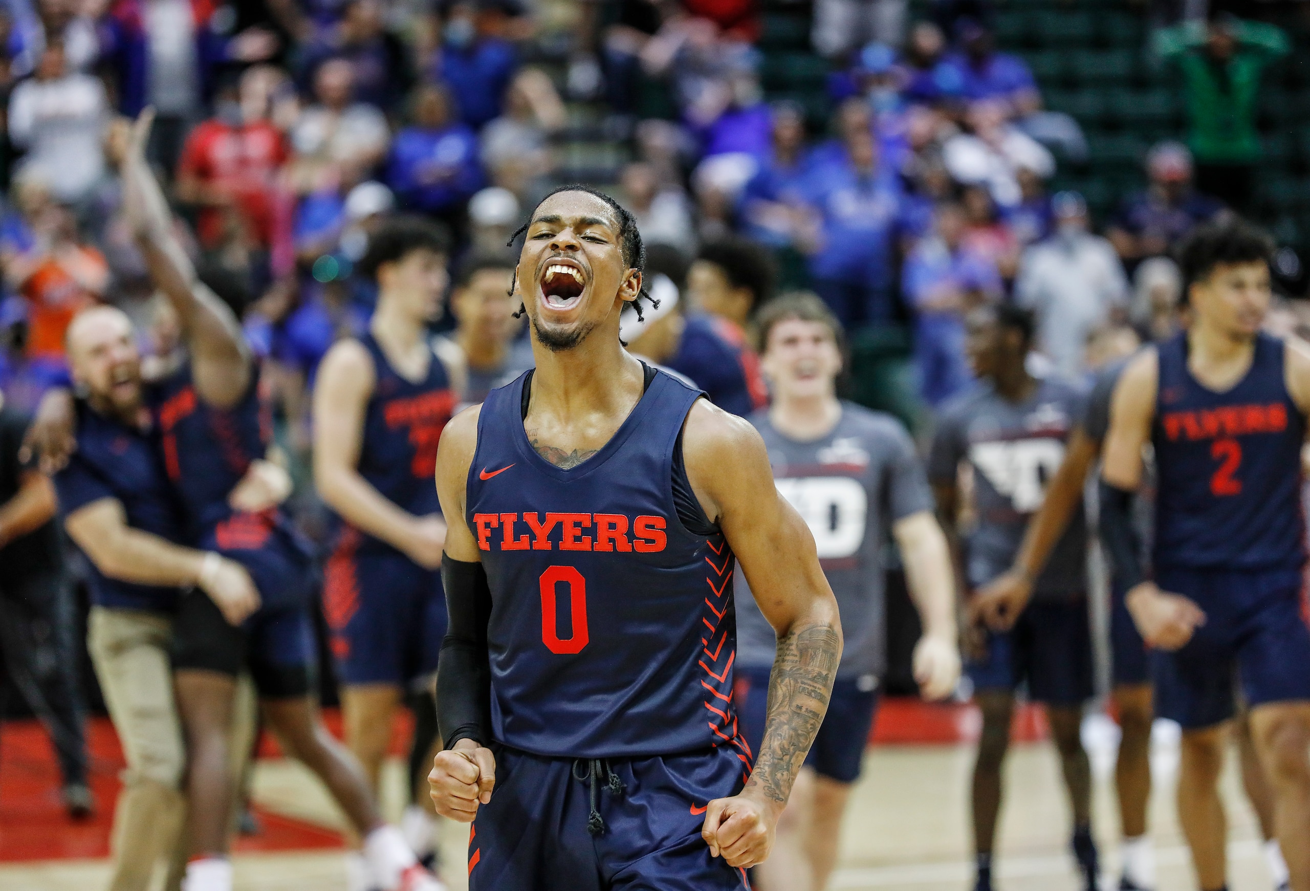 Dayton's Elijah Weaver