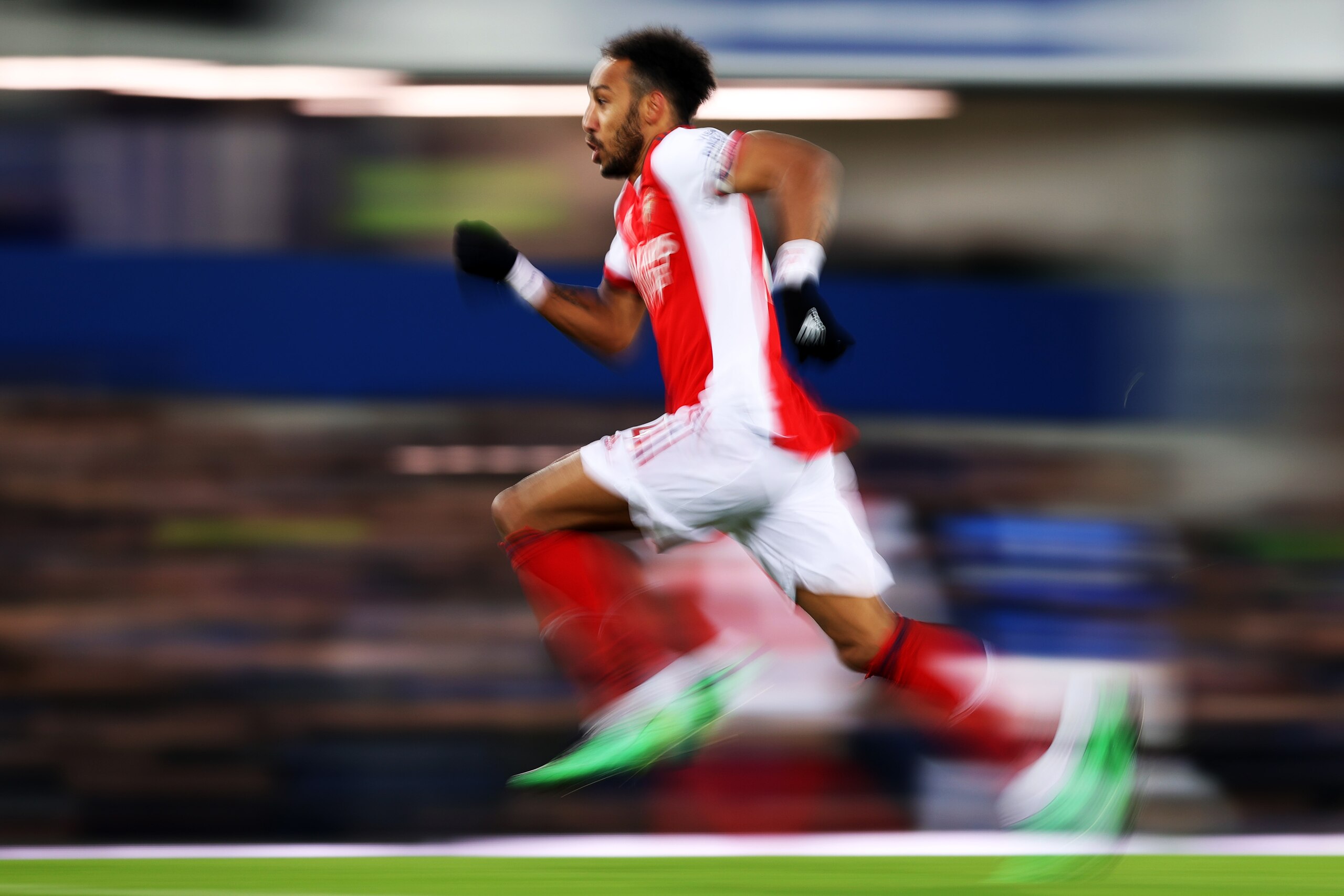 Aubameyang runs off to Barcelona.