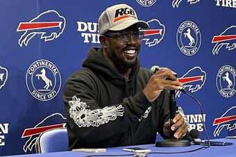 Edge-rusher Von Miller