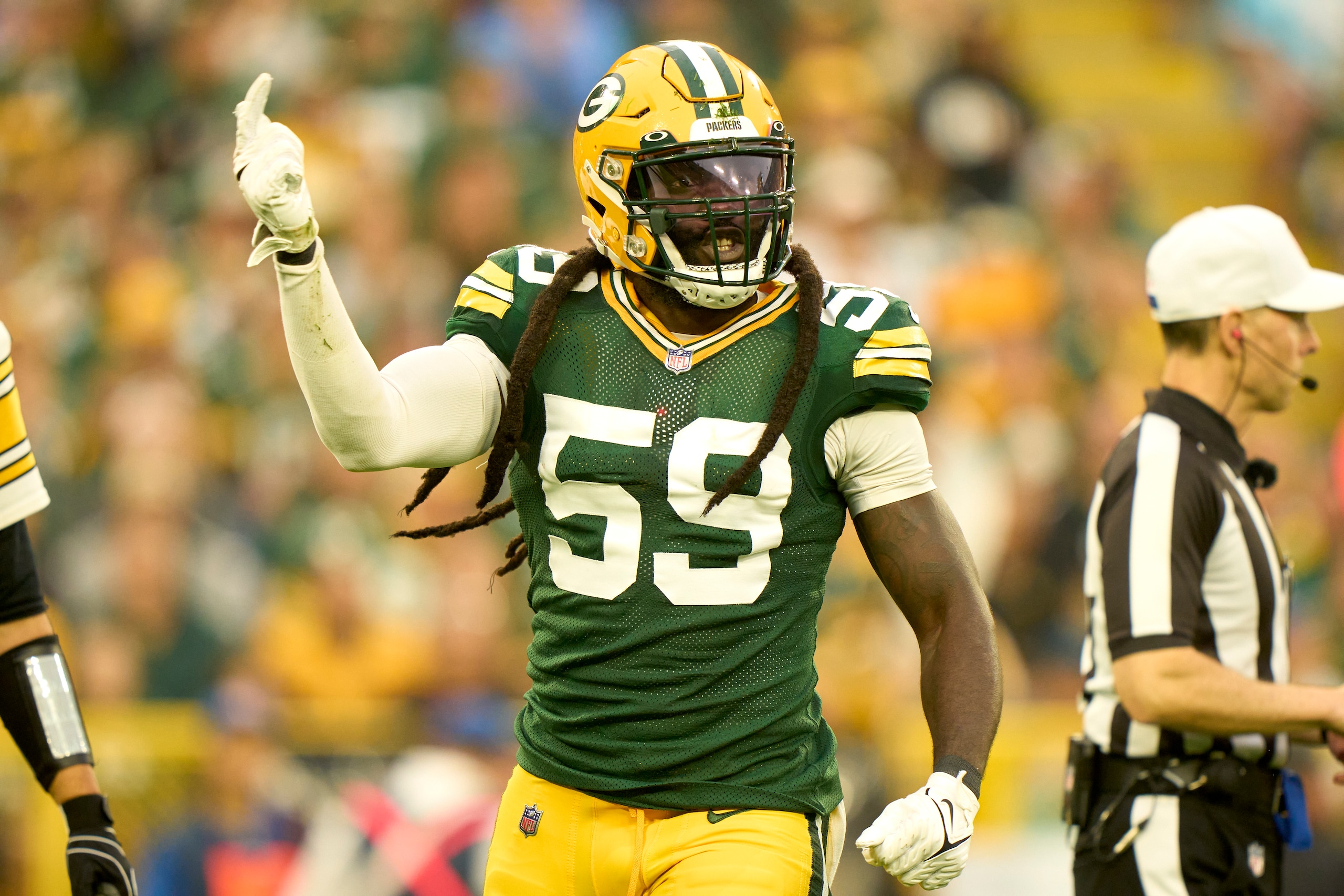 Linebacker De'Vondre Campbell