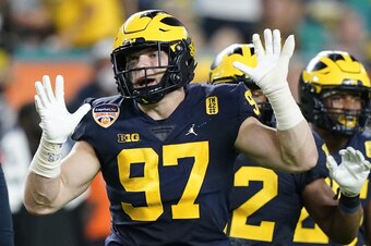 Michigan edge Aidan Hutchinson