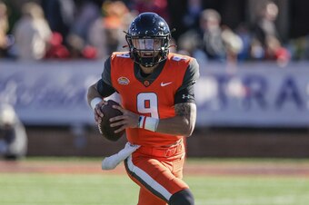 Cincinnati quarterback Desmond Ridder